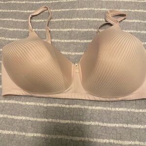 Vanity Fair Bra Women 40DD Beige Wirefree Convertible Seamless 72389 Full Cover
